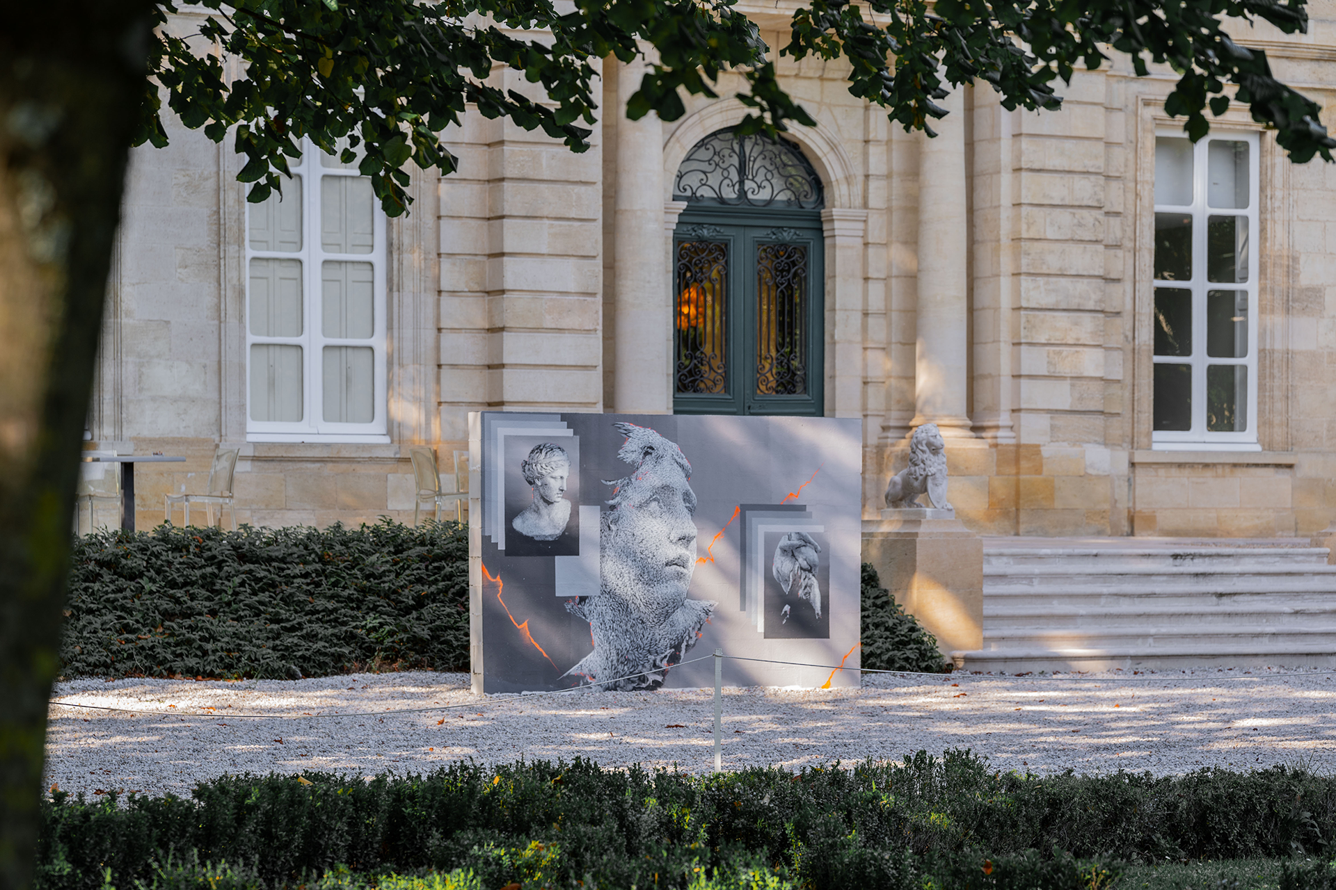 Institut Culturel Bernard Magrez Privatisation